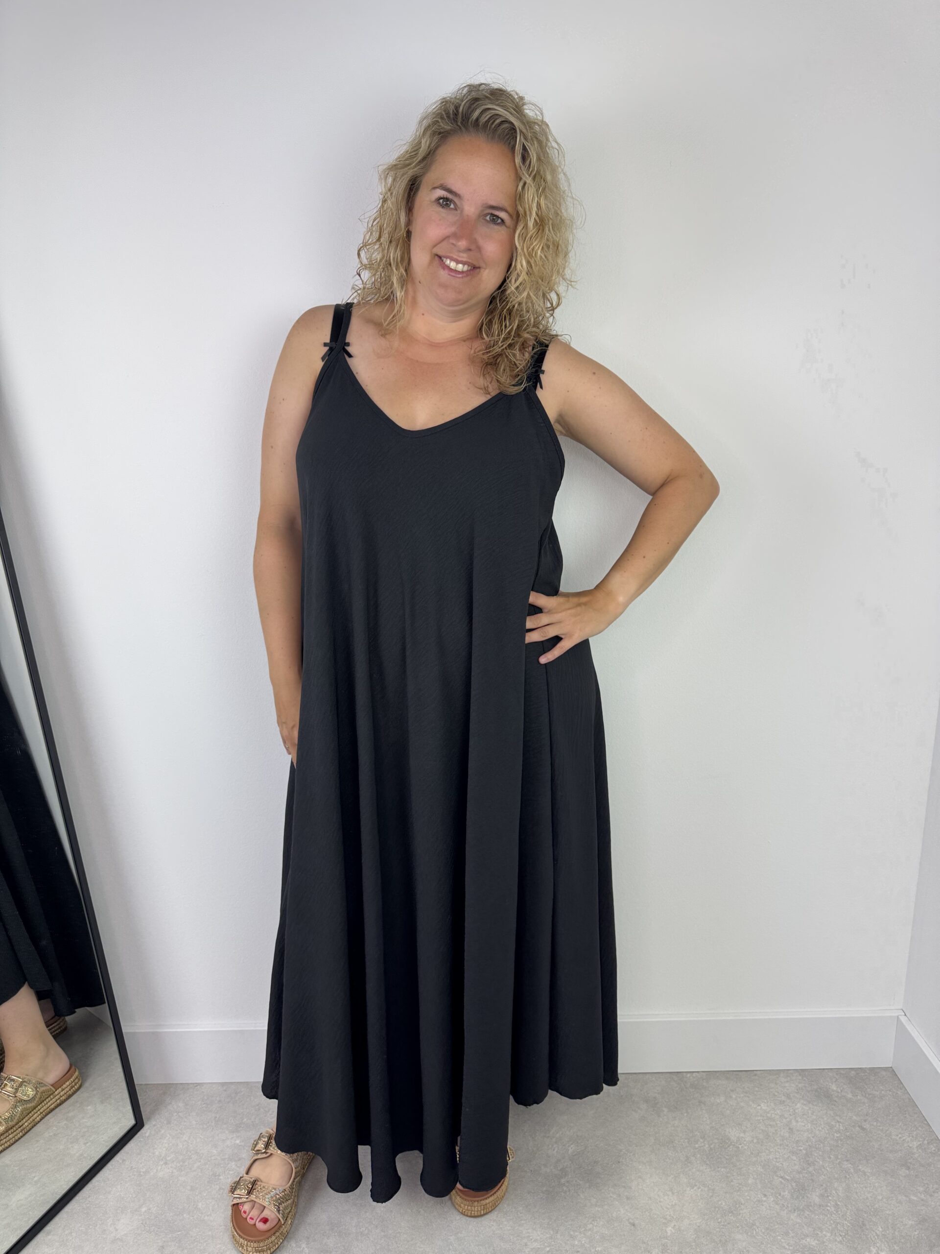 Jurk Kim Zwart nr.3016