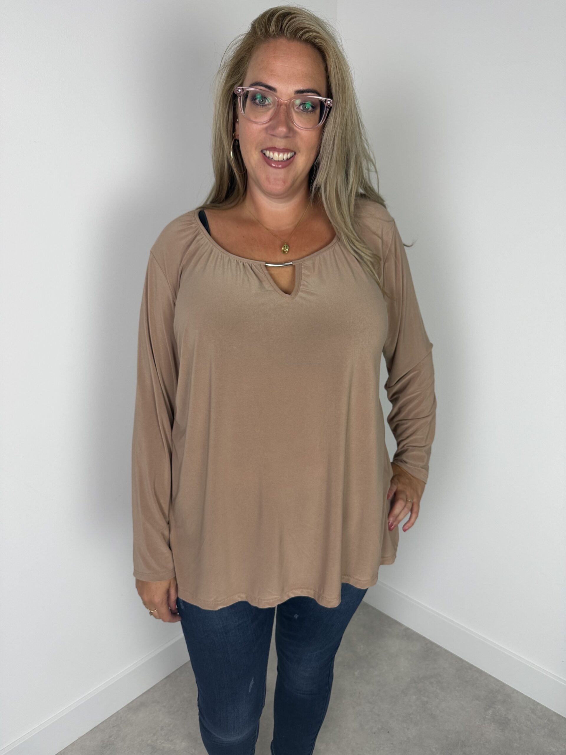 Basic top Classy beige nr.008
