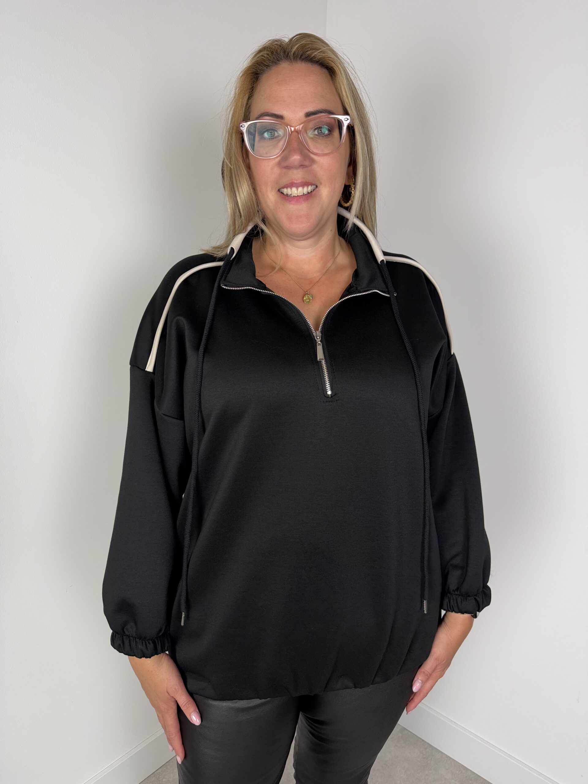 Sweater met rits zwart  nr.021